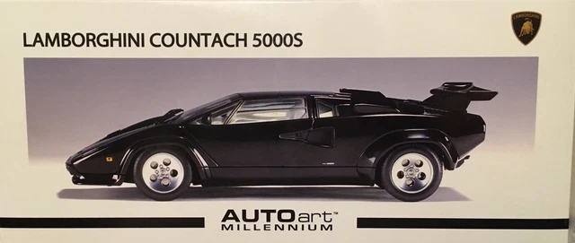 絶版未展示品 オートアート1/18ランボルギーニカウンタック5000S