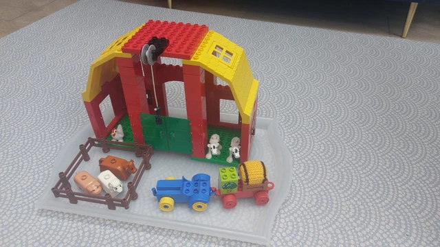 LEGO DUPLO SIMILAR to Set 5649, Big Farm (2010), incomplete, good