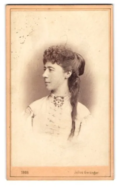 Photography Julius Gertinger, Vienna, portrait of Countess Königsegg with long braid