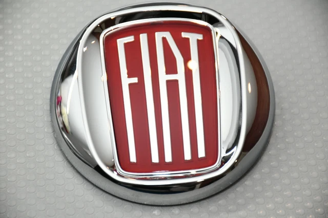 Fiat 500 discount boot badge