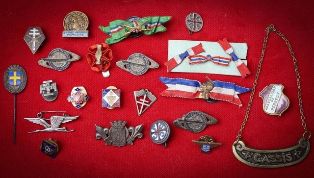 Lot De 24 Broches Noël Émaillées – Pin's Mignons Père Noël, Renne, Sapin, Flocons – Idéal Pour Décorer Veste, Sac, Chapeau