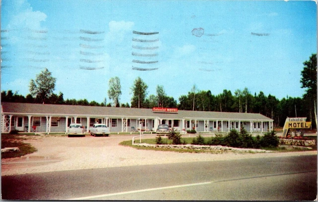 Colonial Motel, 1 Mi. East on U. S. No. 2, Manistique, Michigan Postcard A58