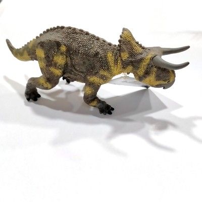 safari ltd nasutoceratops