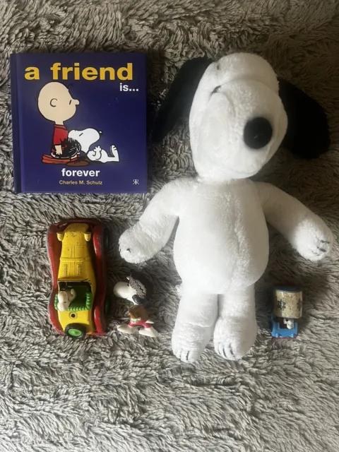 Selection Of Collectible Vintage Snoopy Items