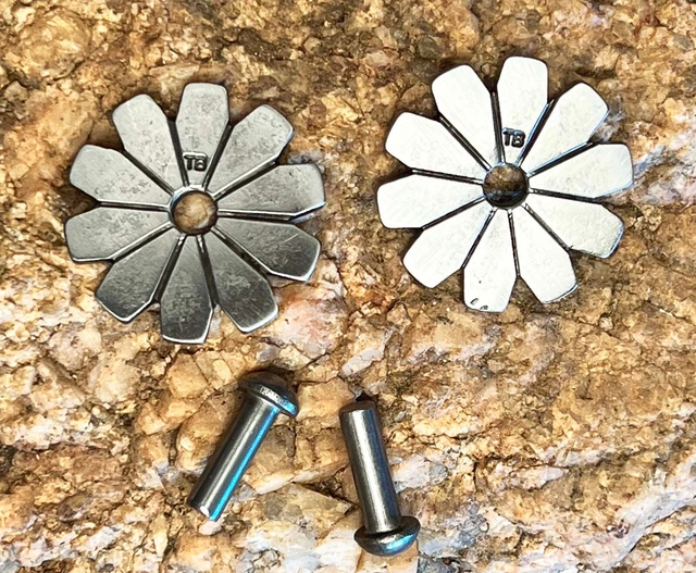 NICE NEW 1 1/4" 10-Point  TOM BALDING COWBOY VAQUERO SPUR ROWELS & Pins