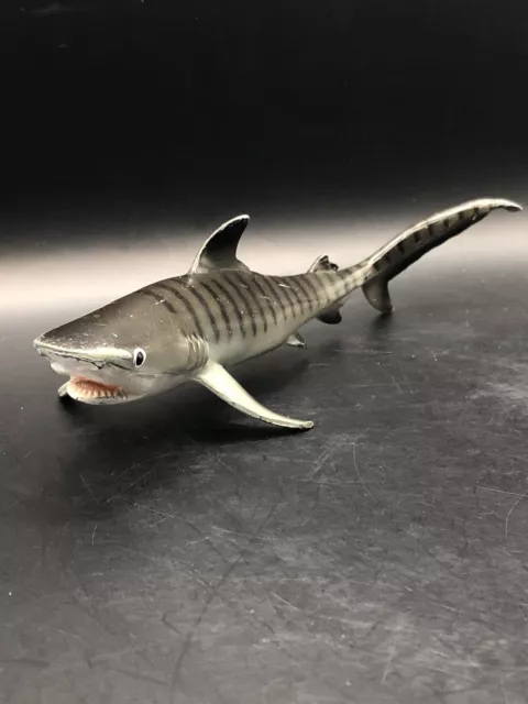 Safari Ltd Tiger Shark Sea Life Monterey Bay Aquarium 1993 model toy 8" long
