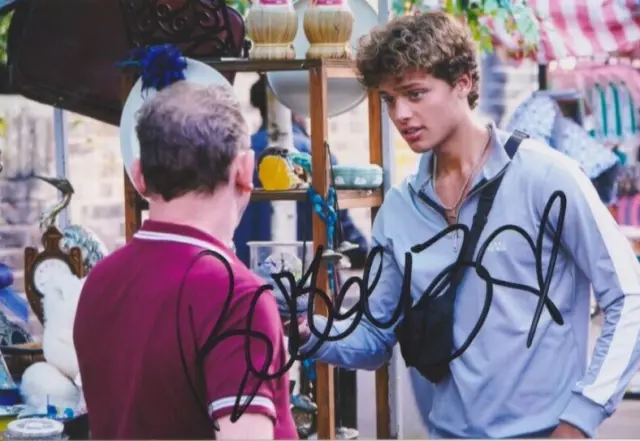 Bobby Brazier   **HAND SIGNED**  4x6 photo  ~  Eastenders  ~  AUTOGRAPHED