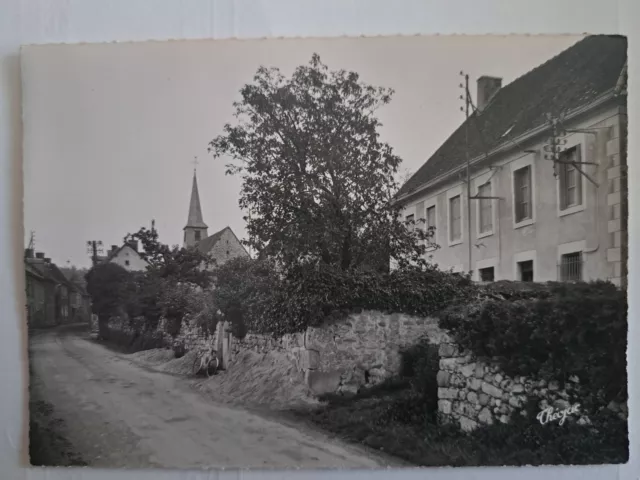 CPSM CREUSE  St-YRIEX la-Montagne Entrée Du Bourg dept-23