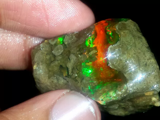 Opal ROUGH 100% NATURAL  65CT Ethiopian welo Fire TOP Flashing SPECIMEN Gemstone 3