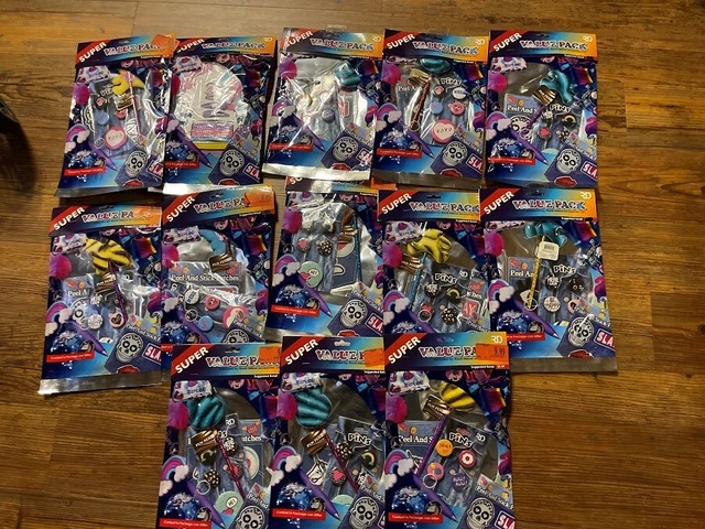 Royal Deluxe Accessories Value Pack Girls Pins & Patches Fun Party Gifts x 13