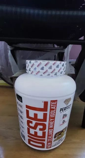PERFETTO SPORTS Diesel Zealand Whey Isolate 5 libbre Cioccolato Arachidi Ma 2,27 kg.