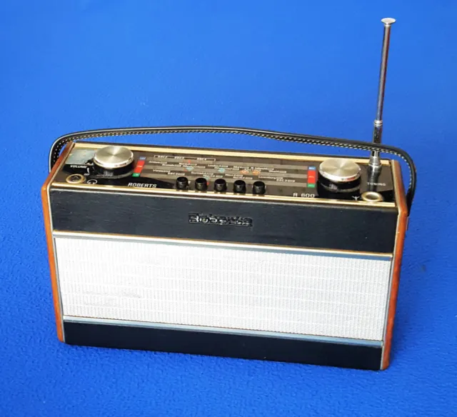 Vintage Roberts Portable Radio R600 - For Spares or Repair