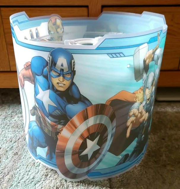 Pantalla de lámpara de tambor de techo Marvel Avengers - en muy buen estado - plástico duro - Thor & Hulk