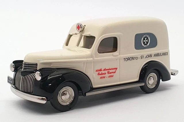 Durham Classics 1/43 - Chevrolet Panel Van 1941 Sacramento Bee - Édition Limitée 154/200