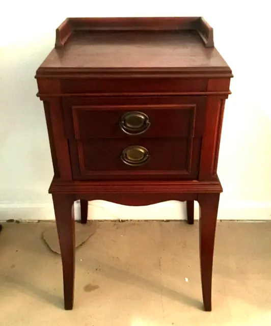 Antique Thomasville Chair Co. (1904-1961) Nightstand, Excellent Condition.