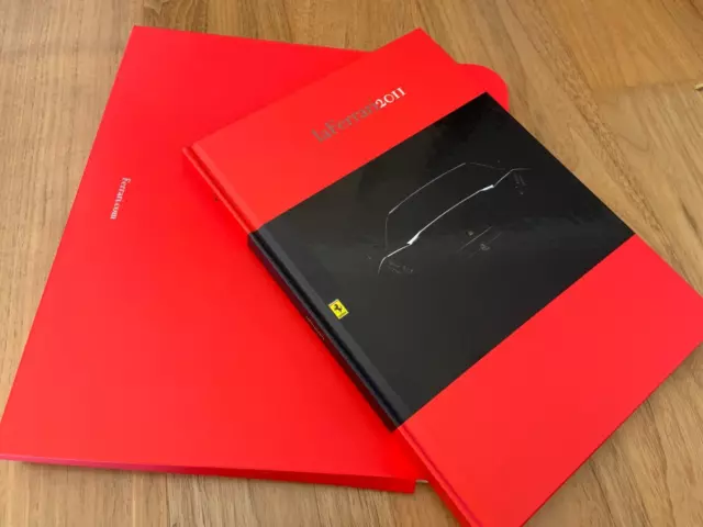 Ferrari La Ferrari 2011 factory book
