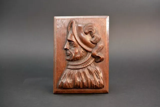 Vintage carved wooden wall panel plaque of a Spanish Conquistador ET