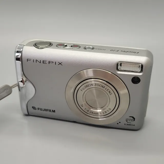 Fujifilm FinePix F20 6.3MP Compact Digital Camera Silver Tested