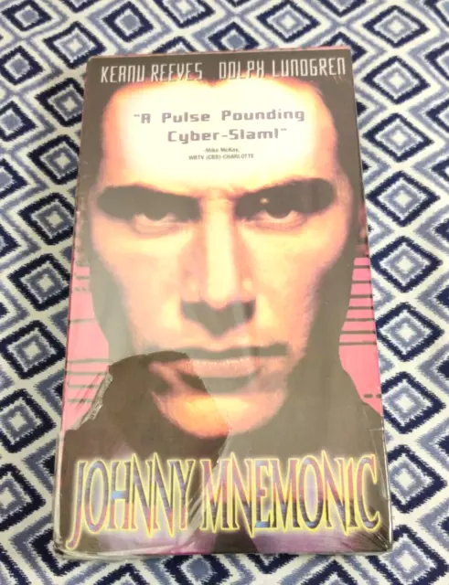 Johnny Mnemonic (VHS, 1995) Keanu Reeves Dolph Lungren