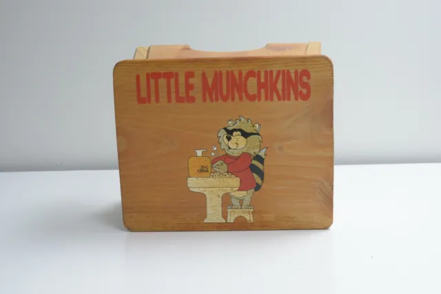 Taburete escalonado vintage para niños Little Munchkins esfera líquida publicitaria