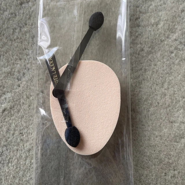 Estee Lauder  Lot 2 accessoires de maquillage