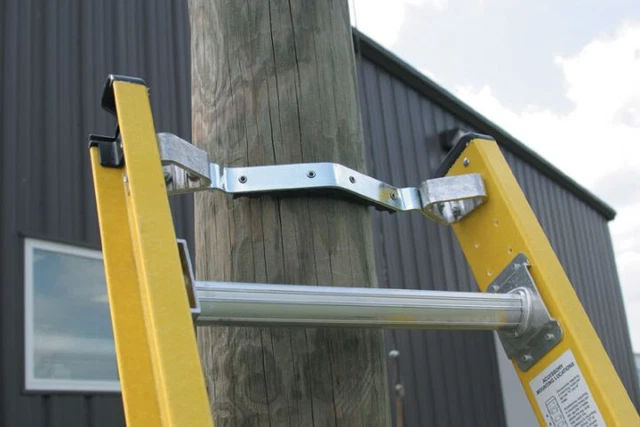Werner Extension Ladder Padded Fixed V Rung 71-1
