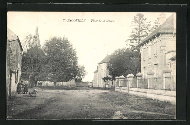 CPA St-Escobille, Place de la Mairie