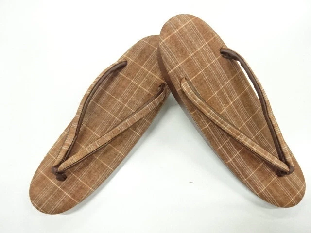 6503559: JAPANESE KIMONO / ANTIQUE ZORI (23 cm) / WOVEN GRID