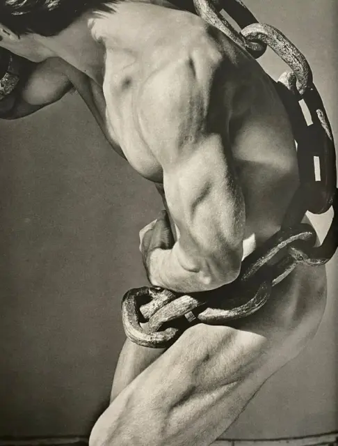 Herb Ritts - Man with Chain, 1985