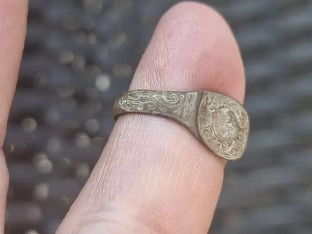 Late post Medieval bent as photos decorated ring. Please read description. L151a 2
