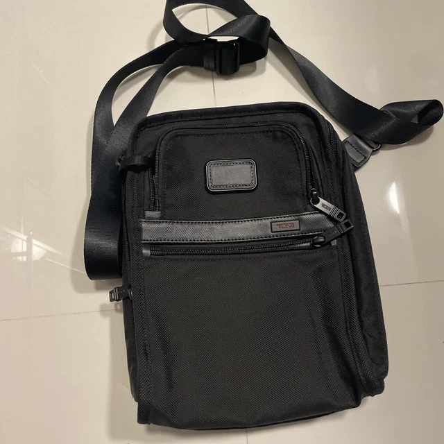 Tumi Alpha Ballistic Nylon Commuter Tote Black Pre-owned. Nice!  Excellent Shape