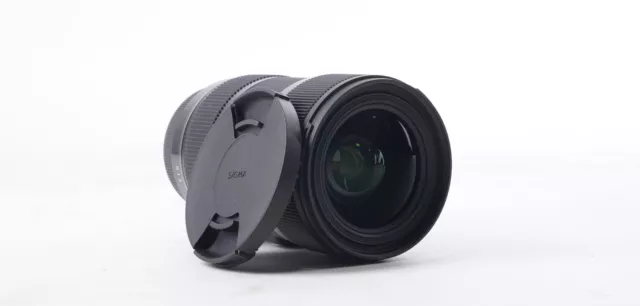 Sigma 18-35mm f/1.8 DC HSM Art Lens for Canon DSLR Cameras