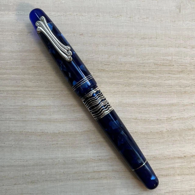 Stylo Plume Delta Vintage - Bleu Et Acier Brossé, Plume M, Neuf, Modèle DV80043