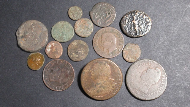 Y13EB1) Lot de diverses pièces de monnaie anciennes à définir
