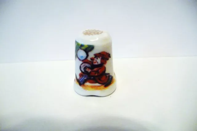 Thimble Lindner Porzellan Germany "Clowns On Parade"  Tcc 9/94