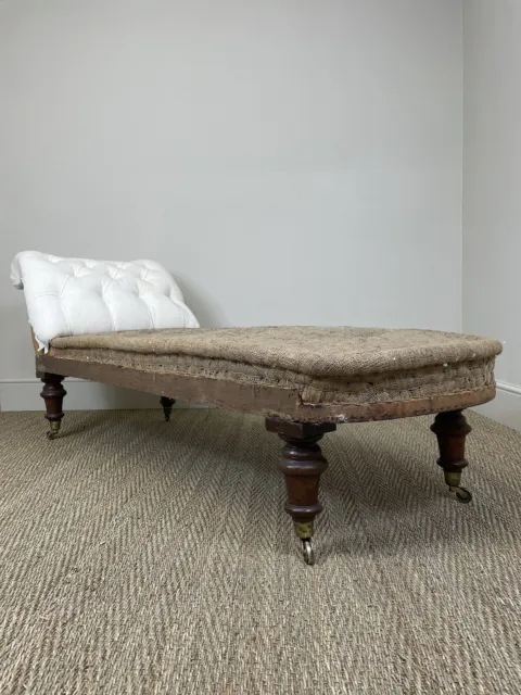 Antique victorian chaise longue (reupholstery Inclusive)