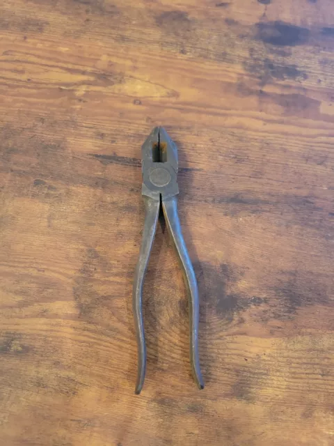 Kraeuter 1801 - 8-1/2" Long Lineman Pliers w/ Side Cutter USA