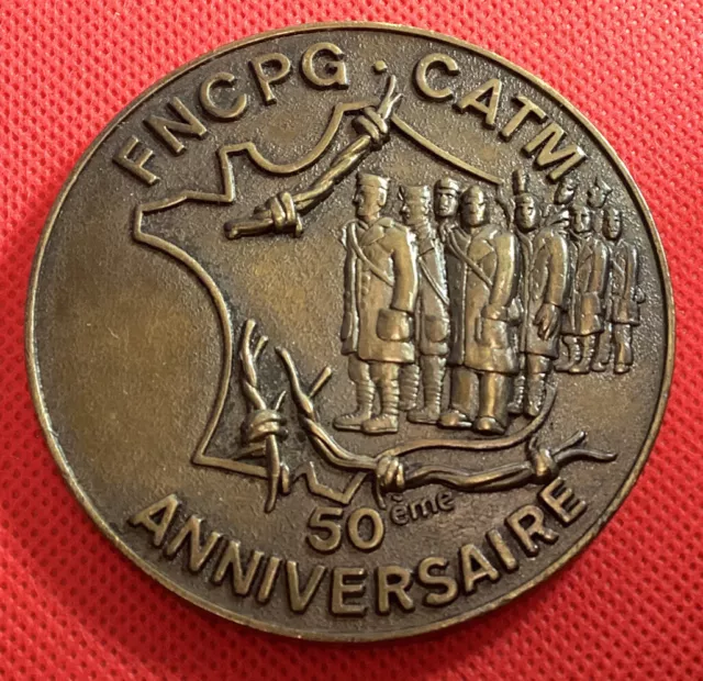 Médaille 50ème Anniversaire de la Liberté Retrouvée En Métal Couleur Bronze