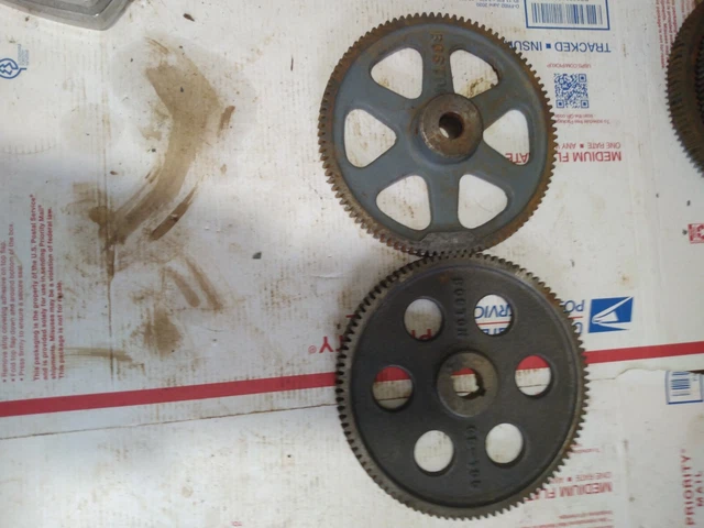 boston lathe change gears,  one gear gb-100 Teeth /  one gear gb-96 Teeth