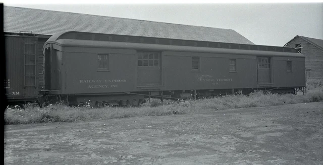 CV - Baggage Car - Number - 68 w/Train - B x W NEG - bp4643