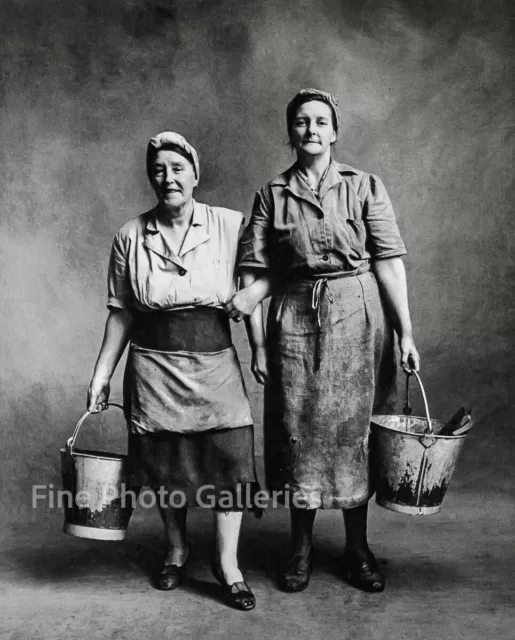 1950/91 Vintage IRVING PENN Cleaning Charwomen London Maids Quadritone Photo Art