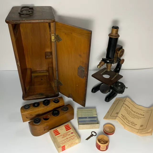 Vintage Baush & Lomb Microscope Serial Number 103577 With Carry Case No 843