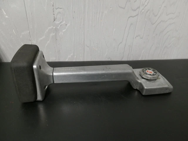 Roberts Model 10-412 Knee Kicker Stretcher Carpet Tool Pre Owned Genuine Roberts Model 10-412 Knee Kicker Stretcher Carpet Tool Pre Owned Genuine