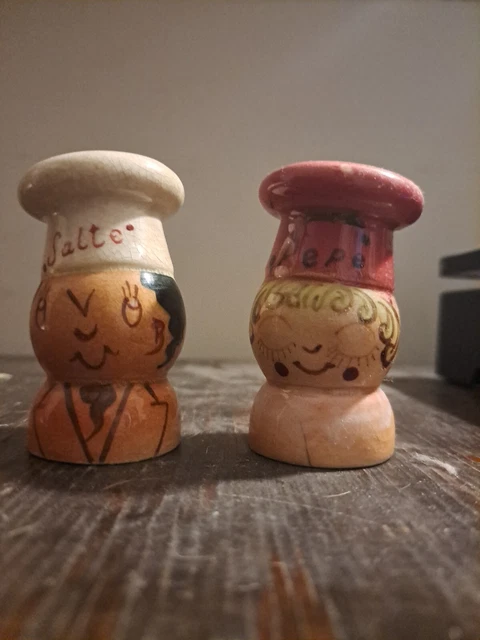 Vintage salt and pepper shakers  chefs Salte' and Pepe' Made in Japan Ma & Pa 
