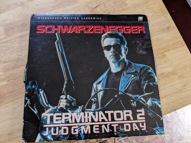 Terminator 2 Judgement Day Arnold  Schwarzenegger Wide Screen Edition Laser Disc