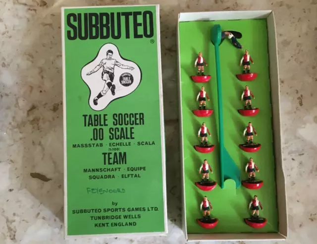 Subbuteo    Heavyweight  Team 85 Feyenoord