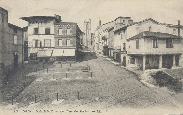 CPA Militaire, Feurs - Place de l'Hotel de Ville (277825