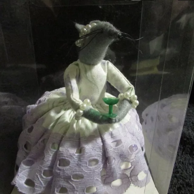 Superb Boxed Old Vintage Handmade Felt Mouse from Private Collection QUEEN