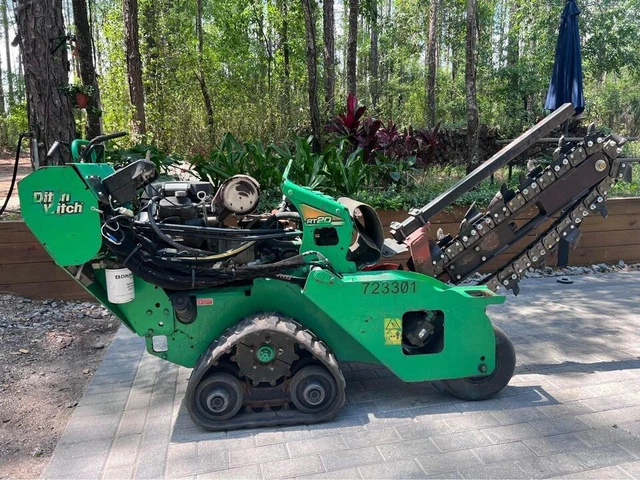 2015 Ditch Witch Rt-20 Trencher W/ Brand New Digging Chain