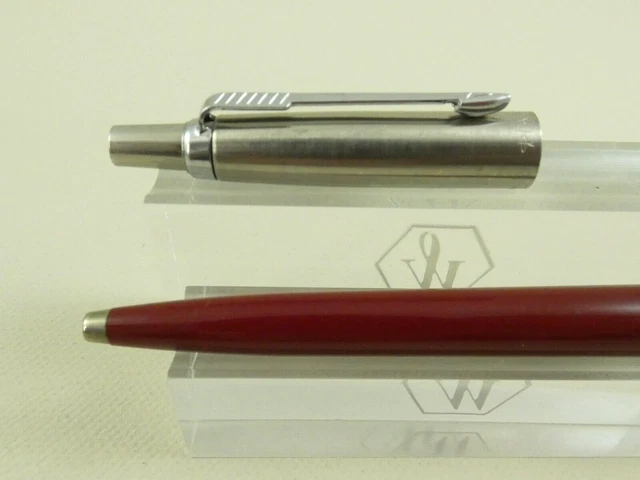 Vintage Parker Jotter Burgundy & Steel Ballpoint Pen,CT, Blue Ink, 1993 *Ex Cond